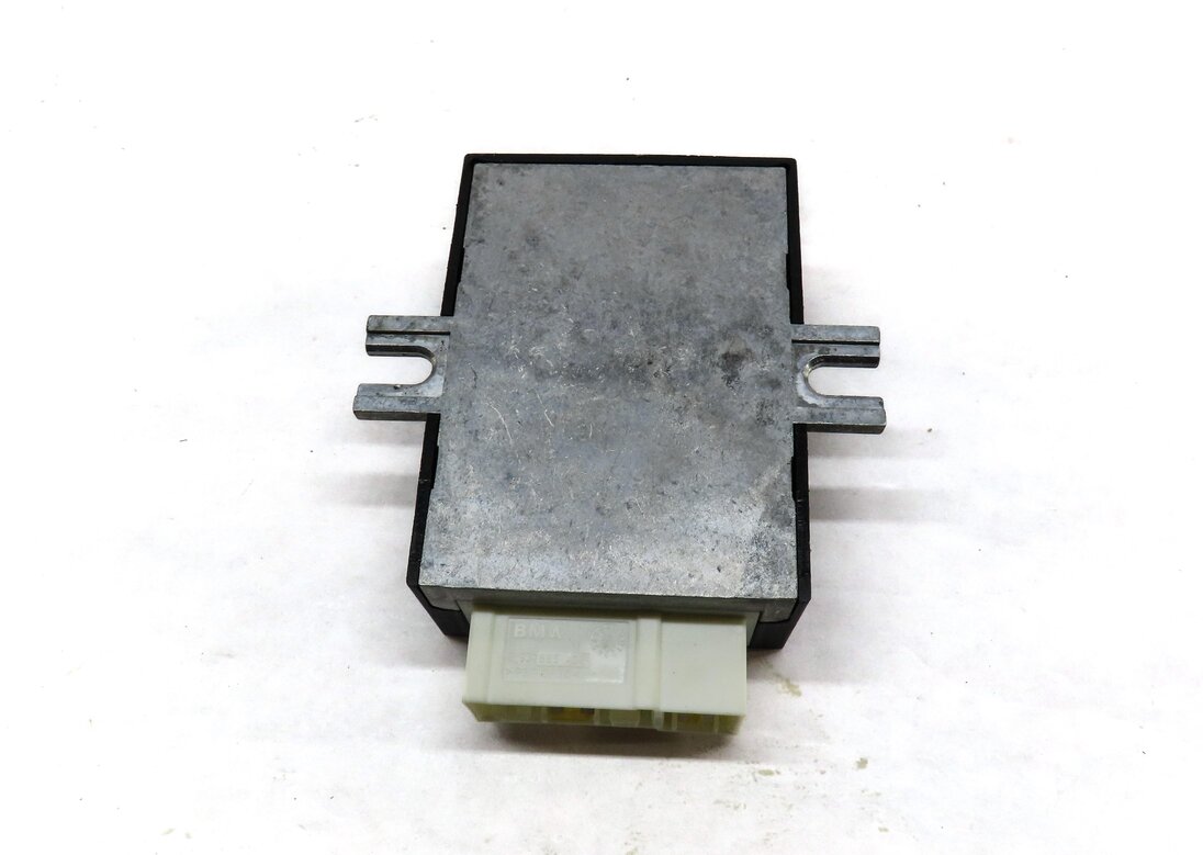 Thumbnail 3: 2008-2014 BMW X5 X5M X6 X6M (E70 E71 E72) 4.4L ENGINE - FUEL PUMP CONTROL MODULE