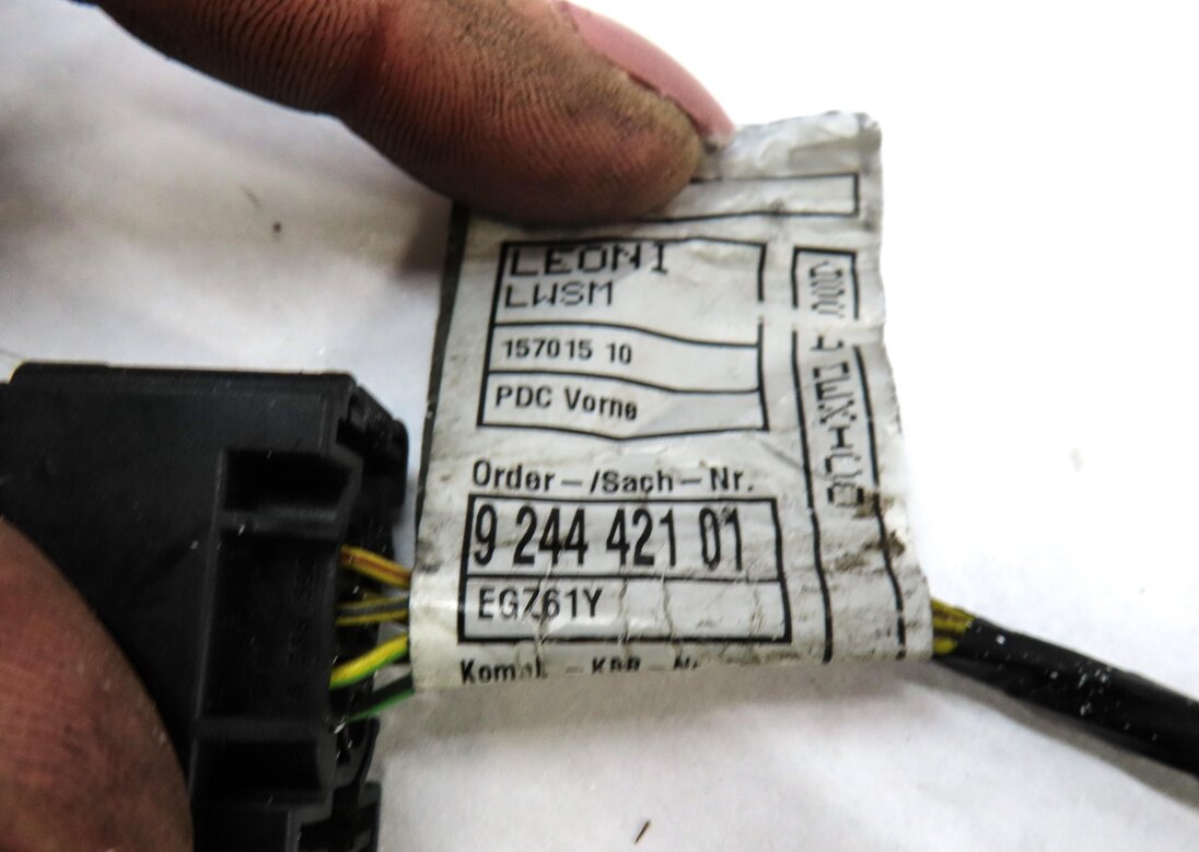 Thumbnail 4: 2012 BMW X5 (E70) FRONT PARK ASSIST PDC SENSOR SET4 (OYSTER) w/ WIRING HARNESS