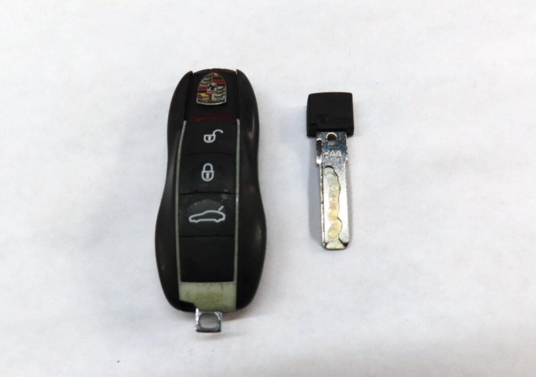 Thumbnail 12: 2010 PORSCHE PANAMERA (970 G1) 4.8L M48 TURBO ENGINE ECM BCM BODY MODULE KEY SET