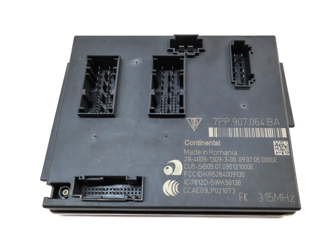 Thumbnail 6: 2010 PORSCHE PANAMERA (970 G1) 4.8L M48 TURBO ENGINE ECM BCM BODY MODULE KEY SET