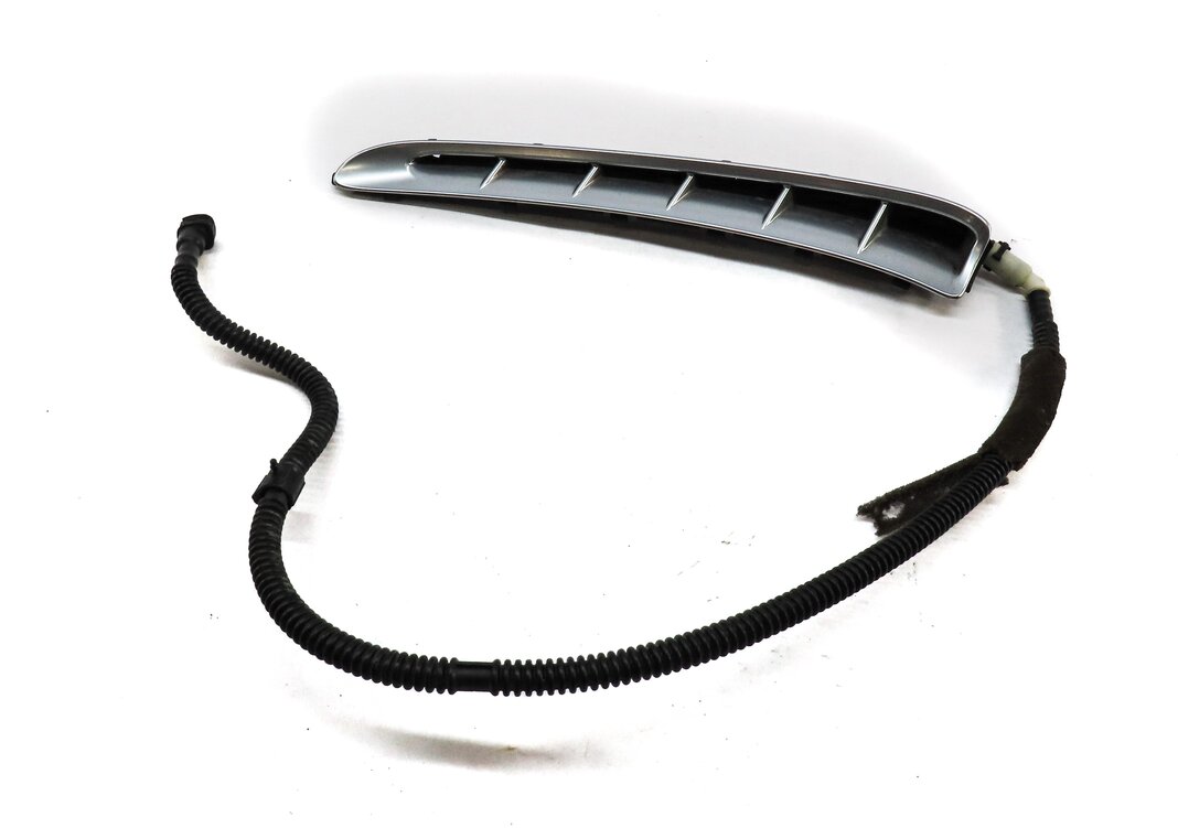 2010 PORSCHE PANAMERA (970 G1) FRONT LEFT DRIVER FENDER GRILLE TRIM AIR VENT