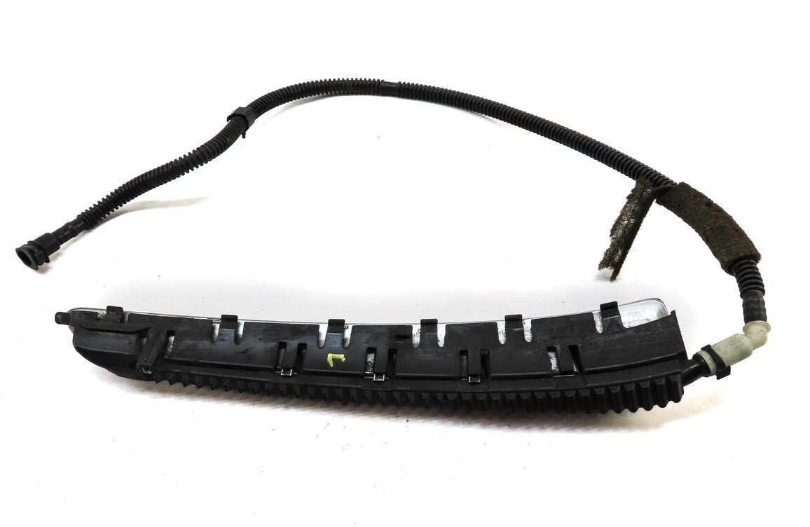 Thumbnail 4: 2010 PORSCHE PANAMERA (970 G1) FRONT LEFT DRIVER FENDER GRILLE TRIM AIR VENT