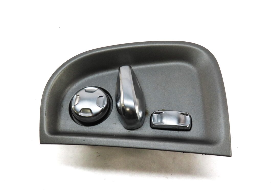 Thumbnail 3: 2010 PORSCHE PANAMERA (970 G1) REAR RIGHT SEAT ADJUST ADJUSTMENT SWITCH BUTTON