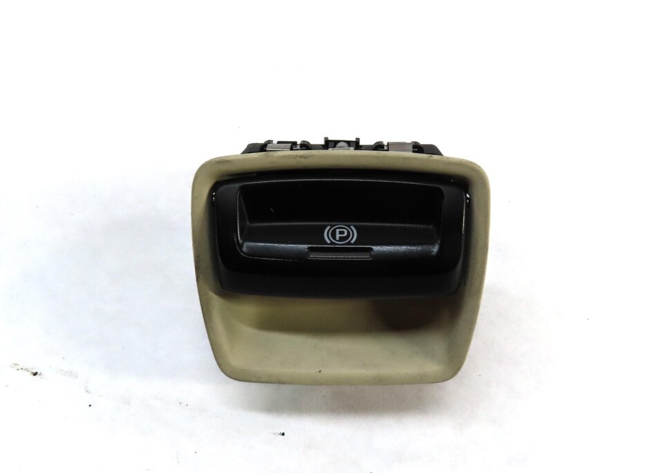 Thumbnail 2: 2010 PORSCHE PANAMERA (970 G1) EMERGENCY PARKING BRAKE SWITCH BUTTON (BEIGE)