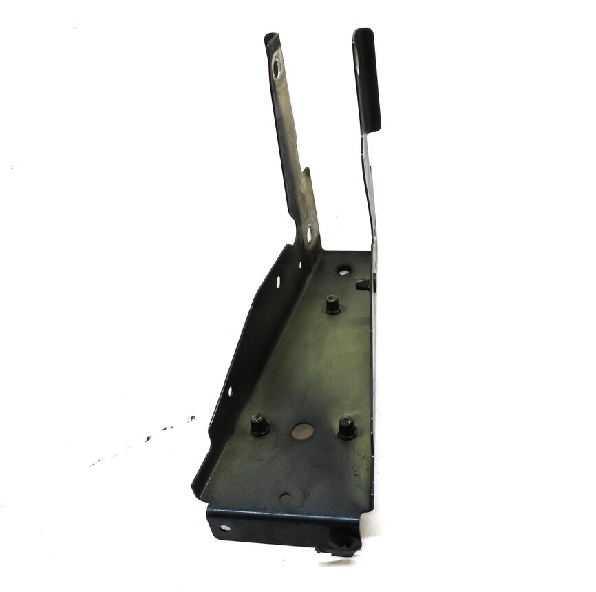 Thumbnail 2: 2010 PORSCHE PANAMERA (970 G1) FRONT RIGHT PASSENGER FENDER MOUNT BRACKET (BLUE)