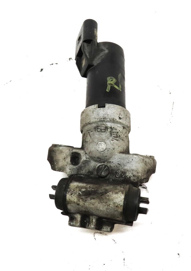 Thumbnail 4: 2010 PORSCHE PANAMERA (970 G1) REAR RIGHT PASSENGER PARKING BRAKE ACTUATOR MOTOR