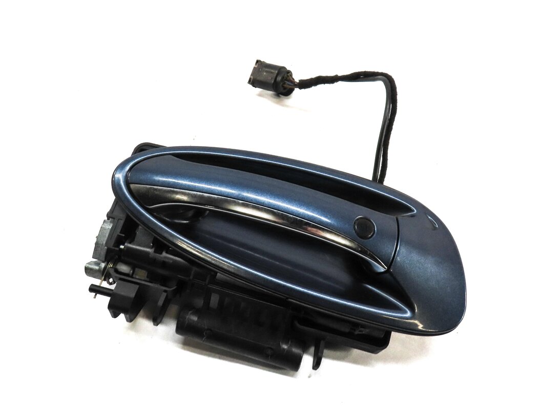 10-16 PORSCHE PANAMERA (970 G1) FRONT RIGHT PASSENGER KEYLESS DOOR HANDLE (BLUE)