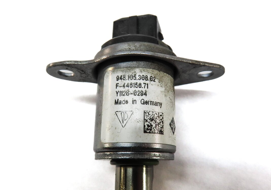Thumbnail 4: 2010 PORSCHE PANAMERA (970 G1) 4.8L M48 TURBO CAMSHAFT ADJUSTER SOLENOID