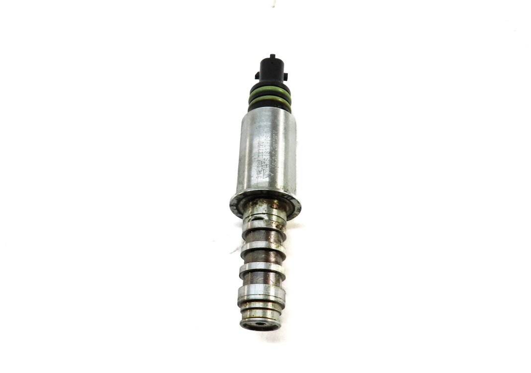 Thumbnail 4: 2010 PORSCHE PANAMERA (970 G1) 4.8L M48 TURBO ENGINE OIL PUMP SOLENOID