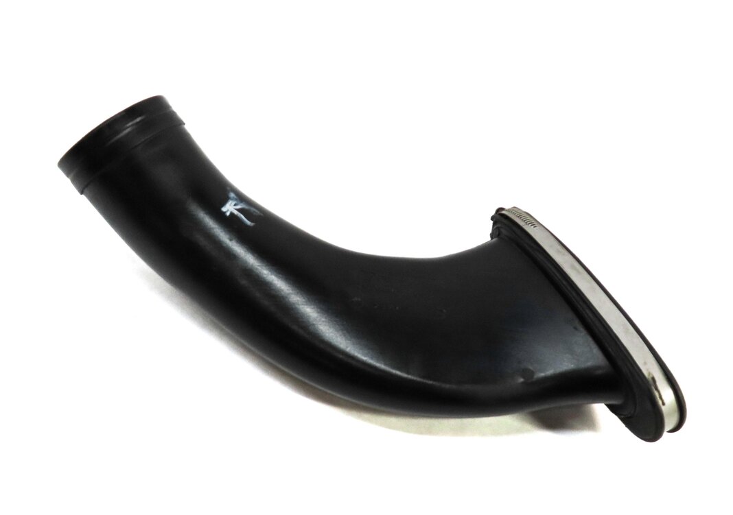 2010 PORSCHE PANAMERA (970 G1) 4.8L M48 TURBO RIGHT AIR INTAKE DUCT PIPE