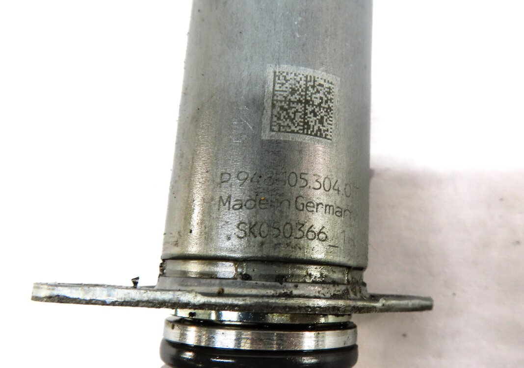 Thumbnail 4: 2010 PORSCHE PANAMERA (970 G1) 4.8L M48 TURBO CAMSHAFT ADJUSTER SOLENOID