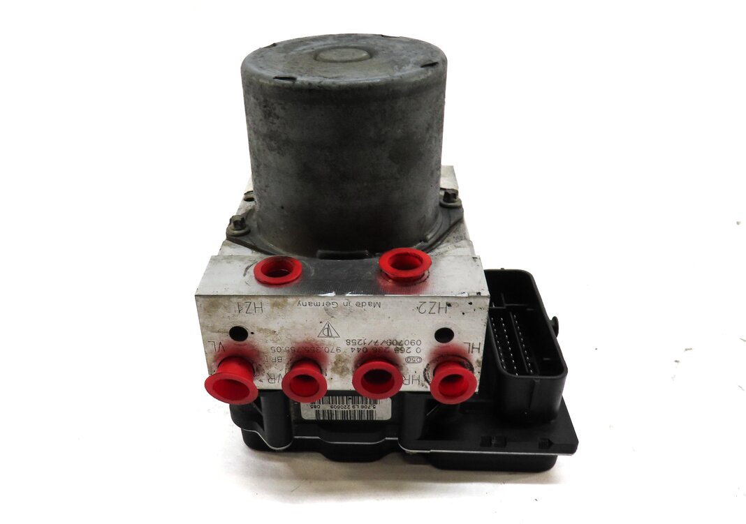 Thumbnail 2: 2010-2013 PORSCHE PANAMERA (970 G1) ABS ANTI LOCK BRAKE PUMP w/ MODULE