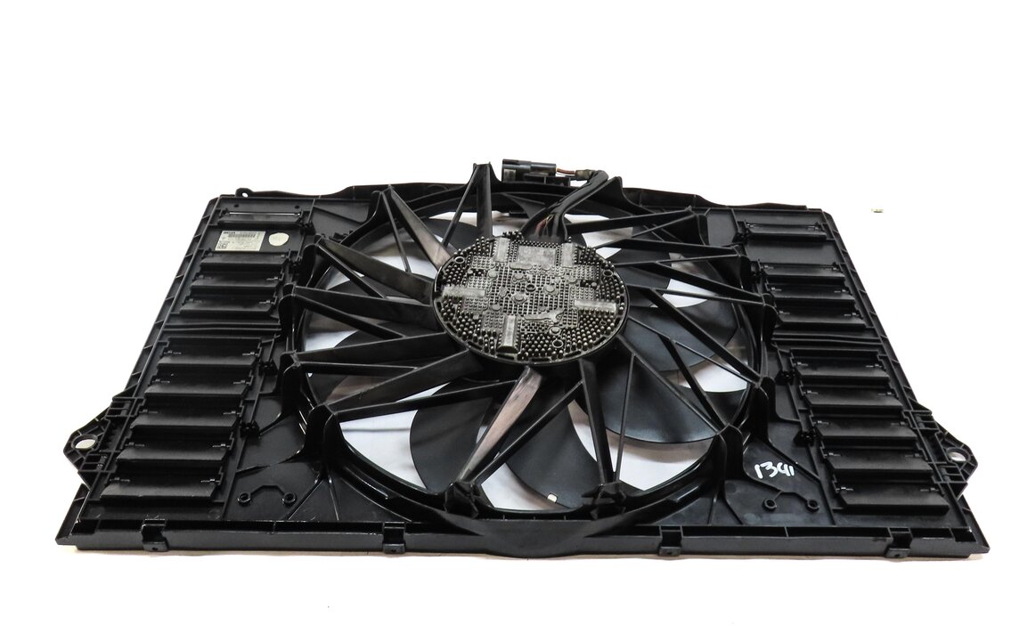 Thumbnail 4: 10-16 PORSCHE PANAMERA (970 G1) 4.8L TURBO RADIATOR COOLING FAN MOTOR w/ SHROUD