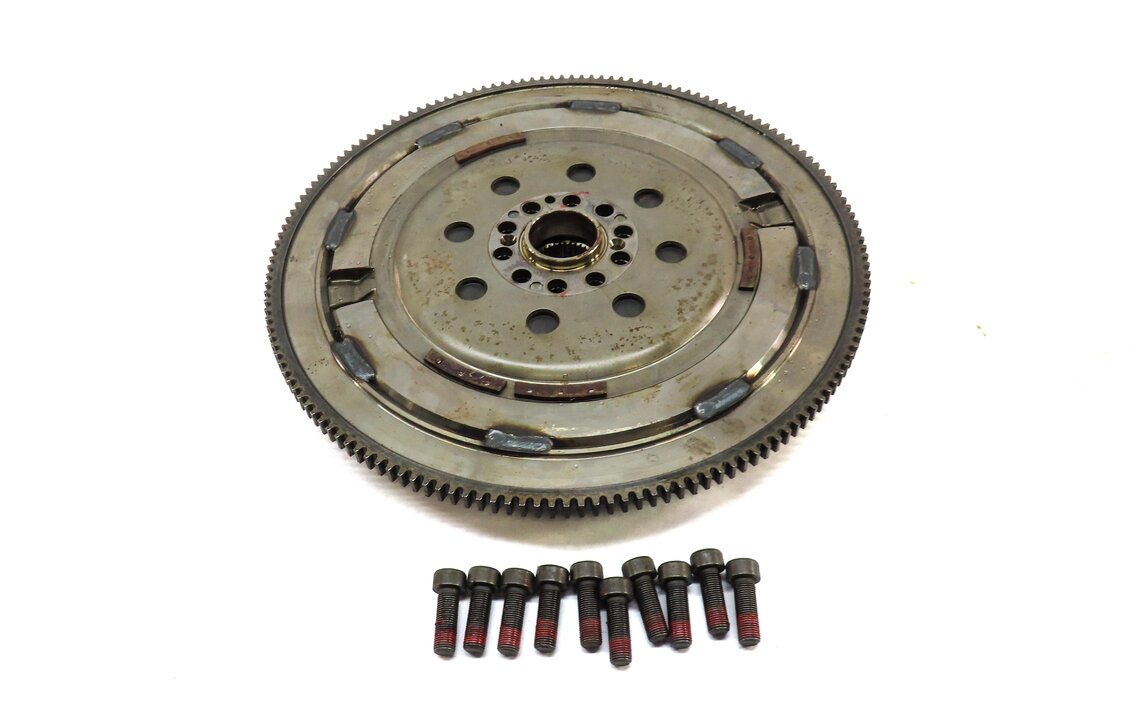 Thumbnail 2: 2010-2016 PORSCHE PANAMERA (970 G1) A/T - 4.8L V8 ENGINE FLYWHEEL FLEX PLATE