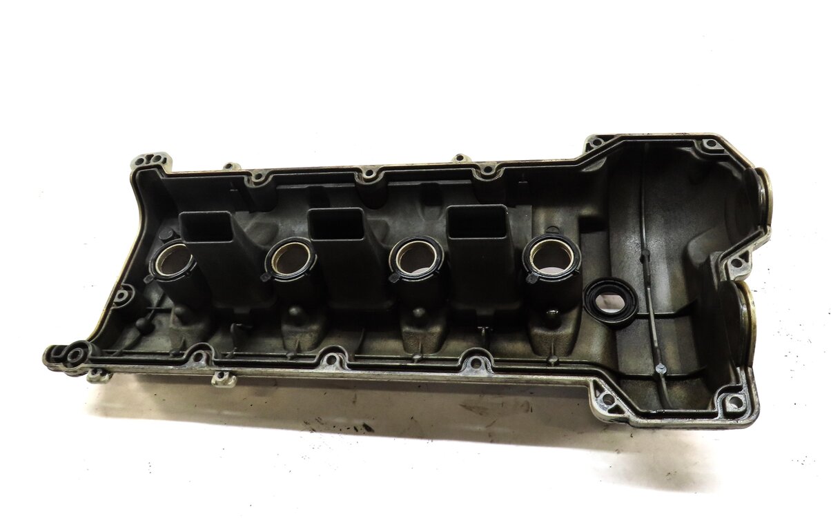 Thumbnail 4: 2010-2018 PORSCHE CAYENNE PANAMERA (958 970 G1) 4.8L V8 ENGINE LEFT VALVE COVER