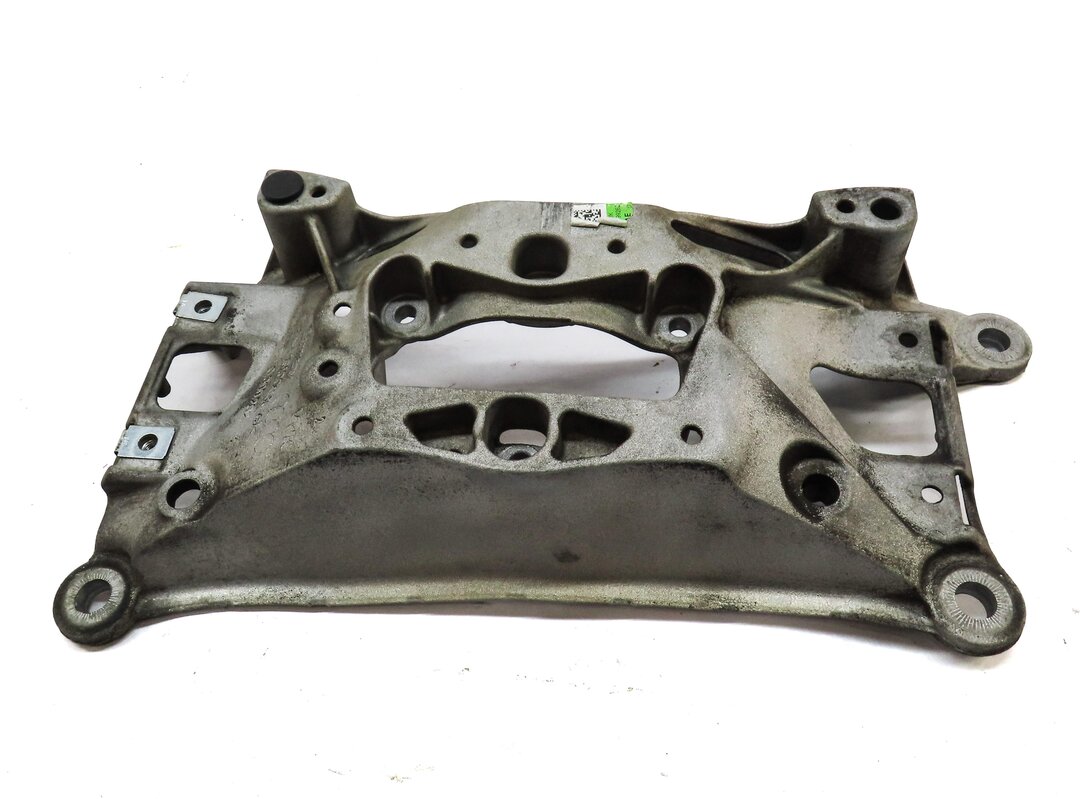 Thumbnail 2: 2017 AUDI A4 (B9 8W) 2.0L AWD FRONT TRANSMISSION CROSSMEMBER MOUNT BRACKET