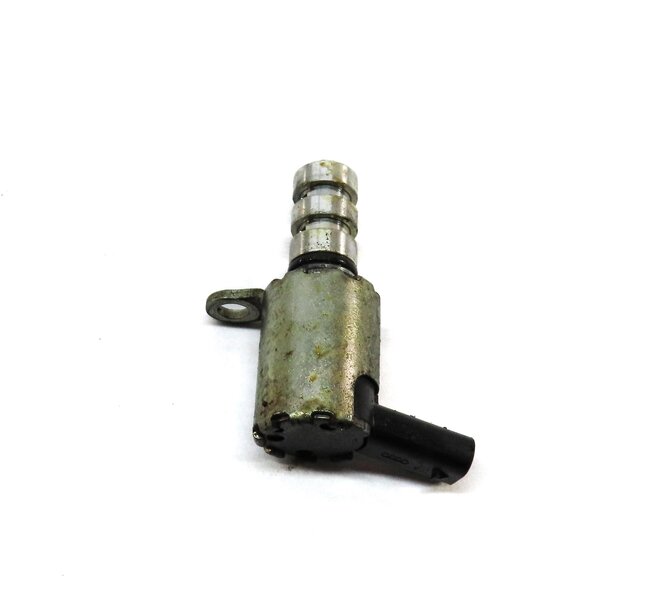Thumbnail 2: 2017 AUDI A4 (B9 8W) 2.0L CYMC TURBO ENGINE VVT CAMSHAFT TIMING SOLENOID