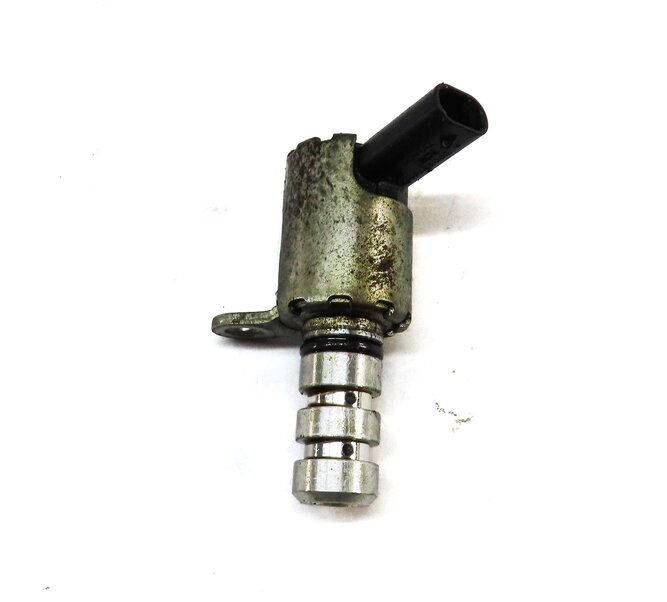 Thumbnail 3: 2017 AUDI A4 (B9 8W) 2.0L CYMC TURBO ENGINE VVT CAMSHAFT TIMING SOLENOID