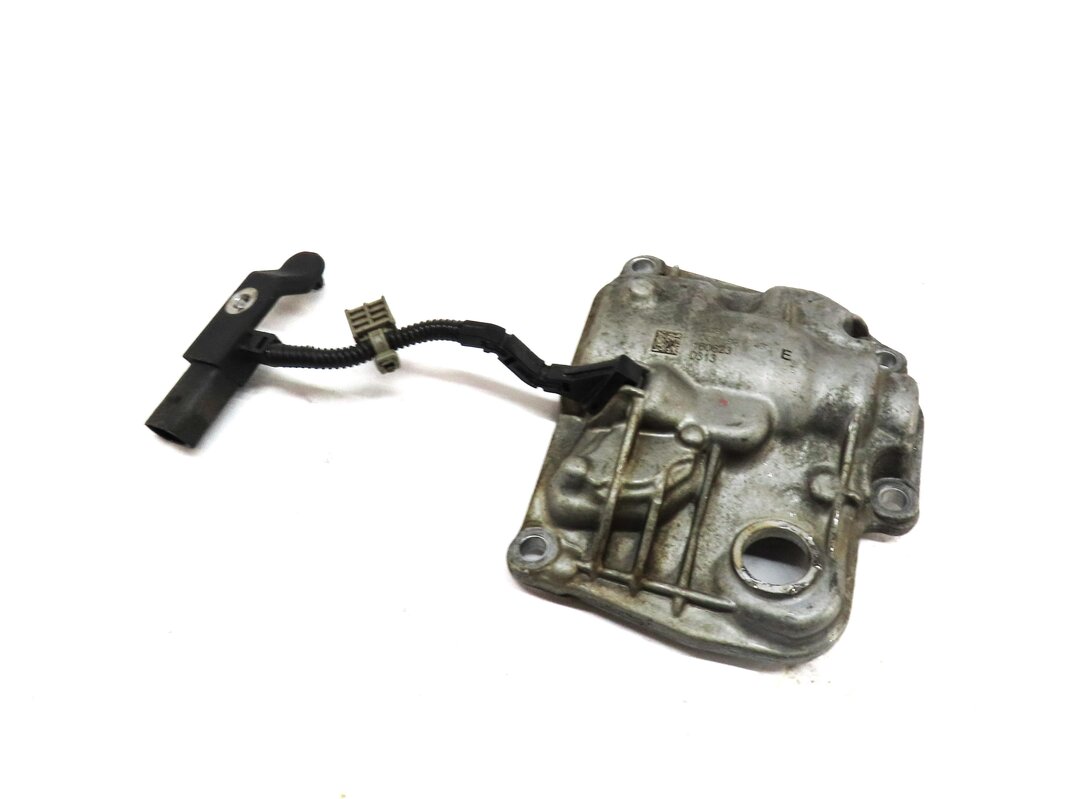 Thumbnail 1: 2017 AUDI A4 (B9 8W) 2.0L AWD A/T AUTOMATIC TRANSMISSION SENSOR w/ COVER