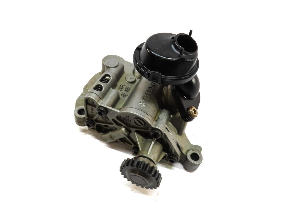 Thumbnail 1: 2017 AUDI A4 (B9 8W) 2.0L CYMC TURBO ENGINE OIL PUMP