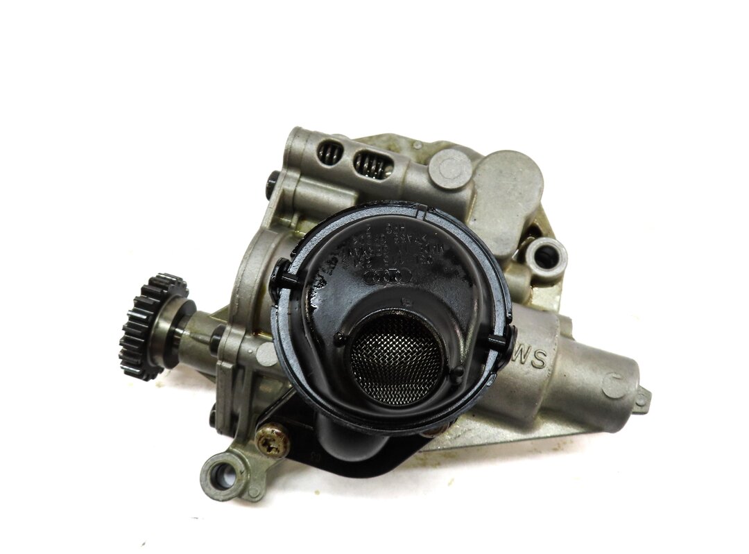 Thumbnail 4: 2017 AUDI A4 (B9 8W) 2.0L CYMC TURBO ENGINE OIL PUMP