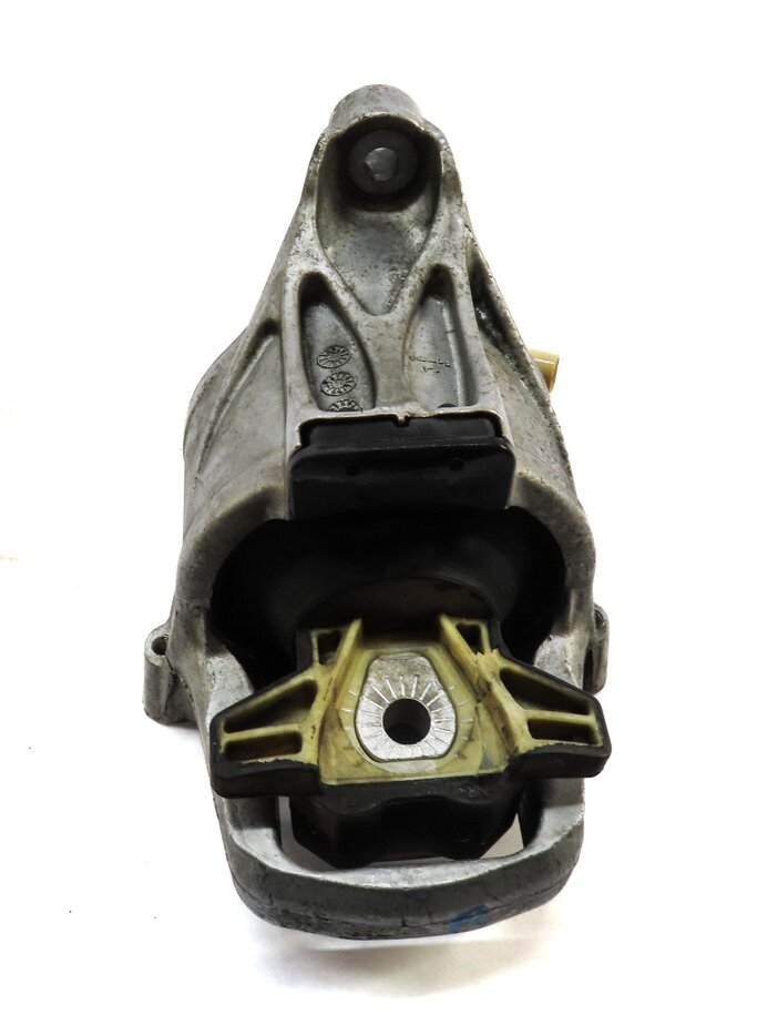 Thumbnail 4: 2017 AUDI A4 (B9 8W) 2.0L CYMC TURBO ENGINE FRONT RIGHT PASSENGER MOTOR MOUNT