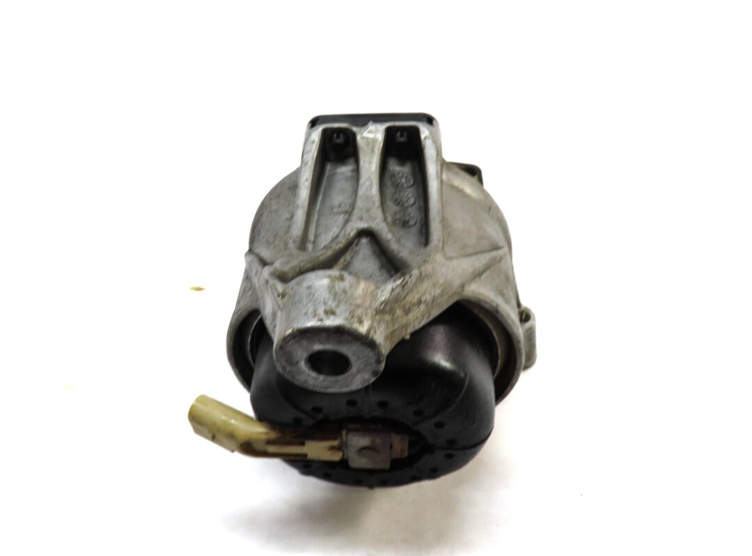 Thumbnail 5: 2017 AUDI A4 (B9 8W) 2.0L CYMC TURBO ENGINE FRONT RIGHT PASSENGER MOTOR MOUNT