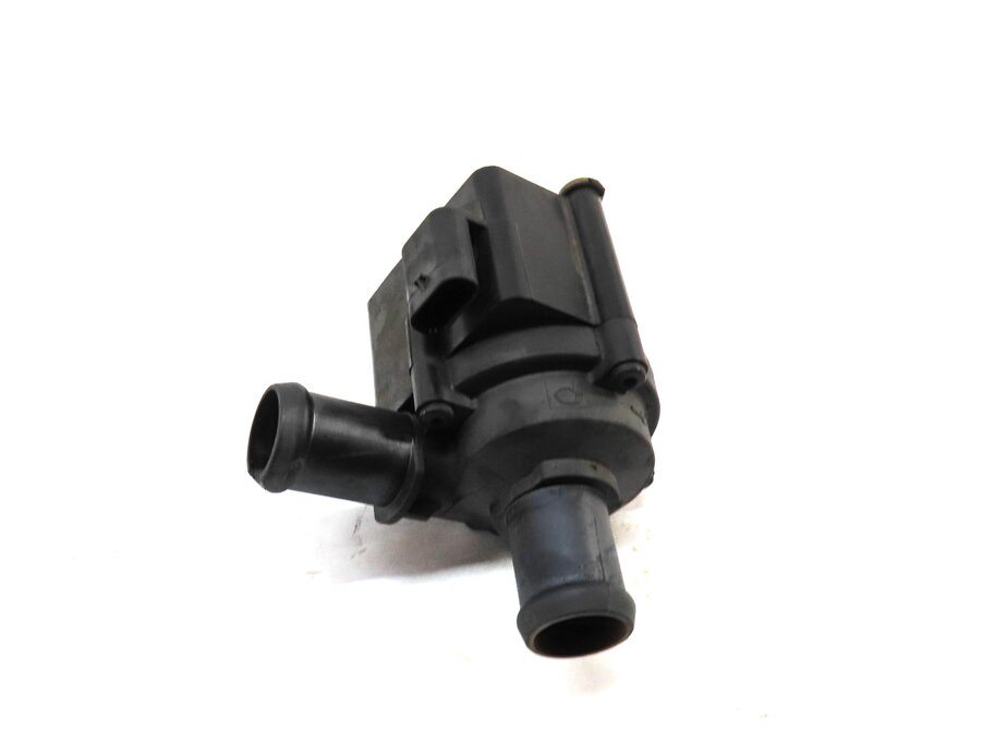 Thumbnail 2: 2017 AUDI A4 (B9 8W) 2.0L CYMC TURBO ENGINE AUX AUXILARY WATER COOLANT PUMP