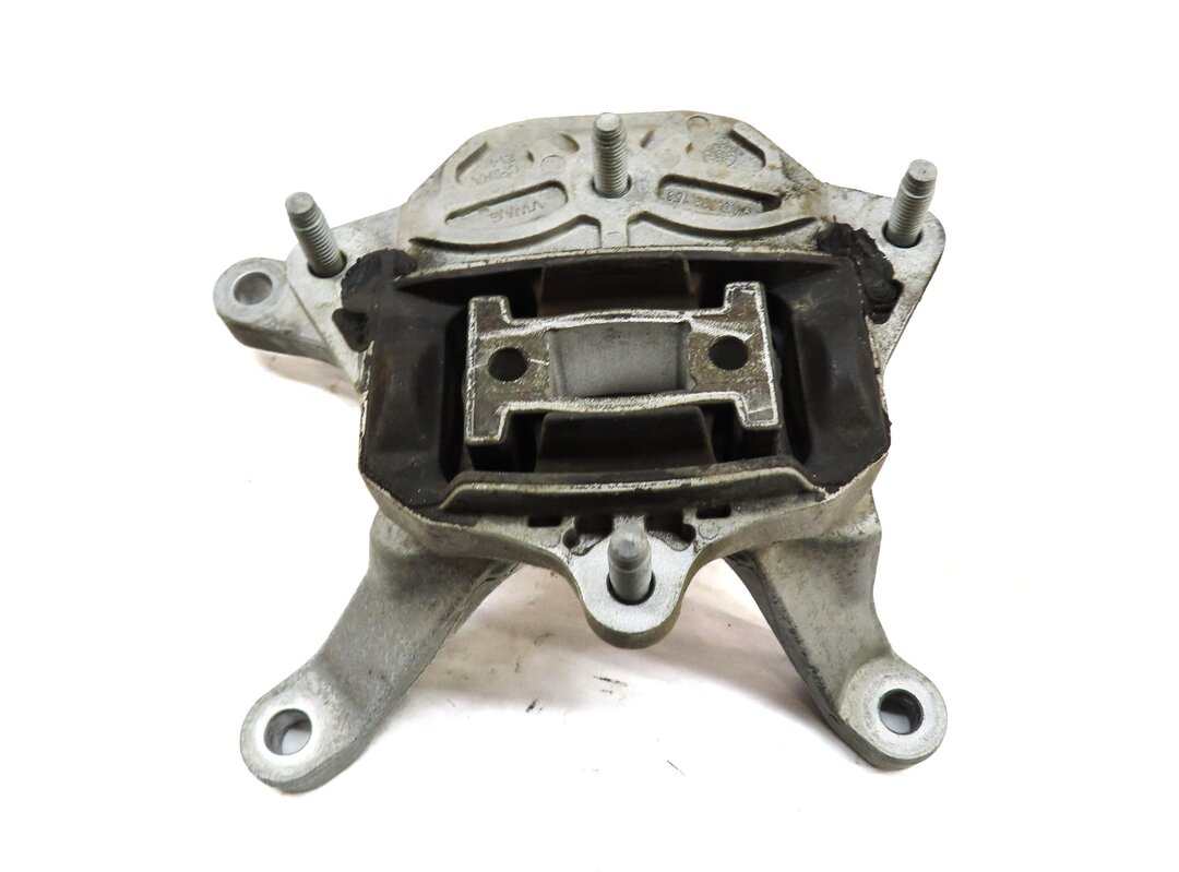 Thumbnail 5: 2017 AUDI A4 (B9 8W) 2.0L TURBO AWD CENTER TRANSMISSION MOUNT MOUNTING BRACKET