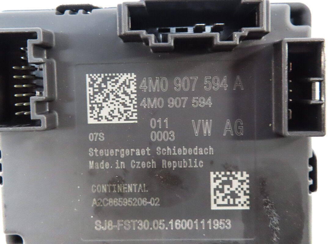 Thumbnail 4: 2017 AUDI A4 (B9 8W) SUNROOF SUN ROOF CONTROL MODULE