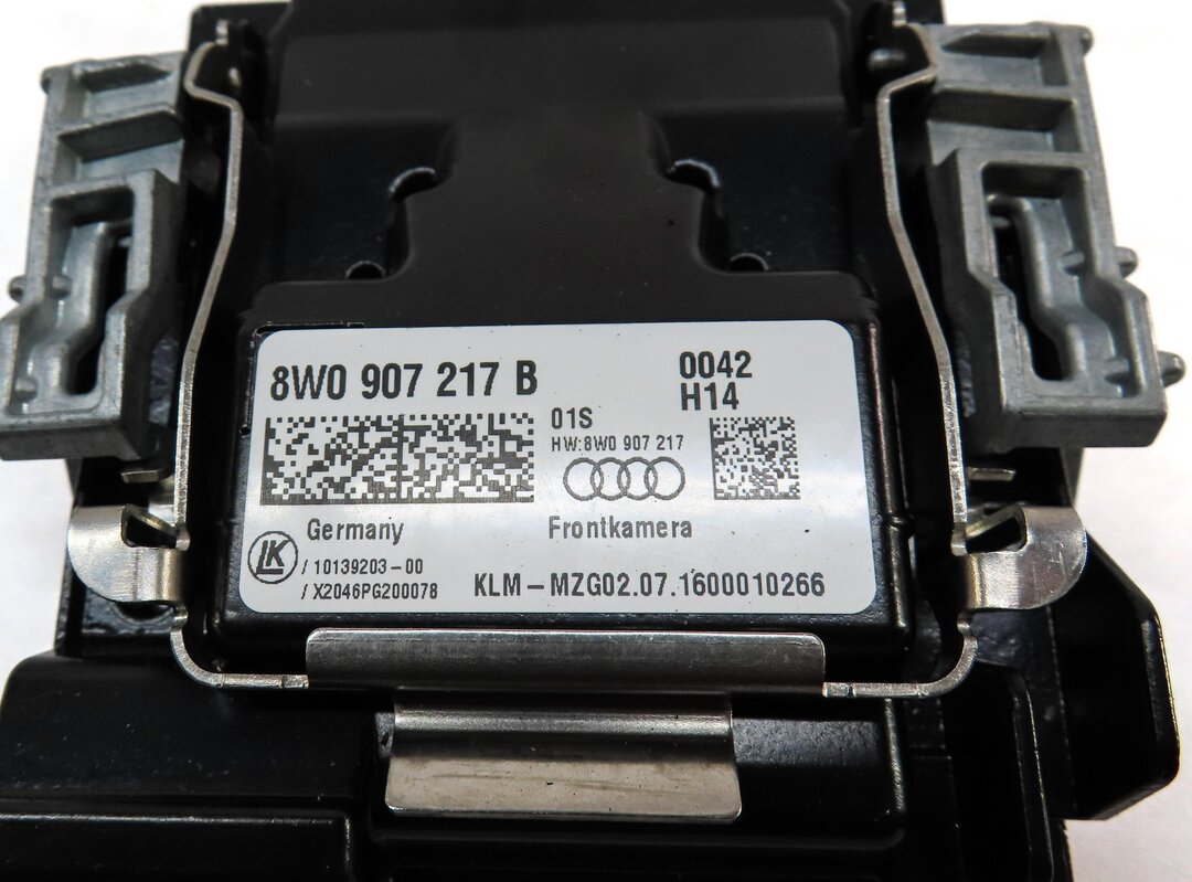 Thumbnail 5: 2017-2019 AUDI A4 ALLROAD (B9 8W) FRONT WINDSHIELD LANE ASSIST CAMERA