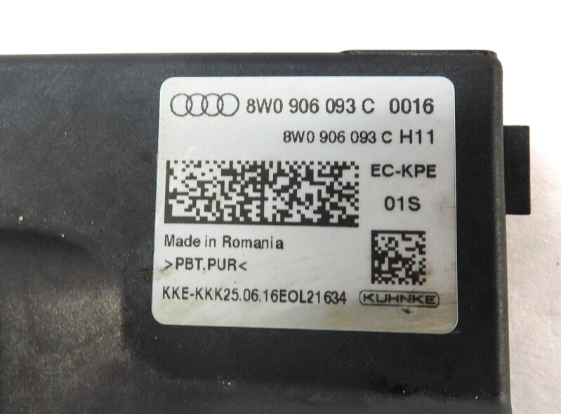 Thumbnail 4: 2017 AUDI A4 (B9 8W) FUEL PUMP CONTROL MODULE