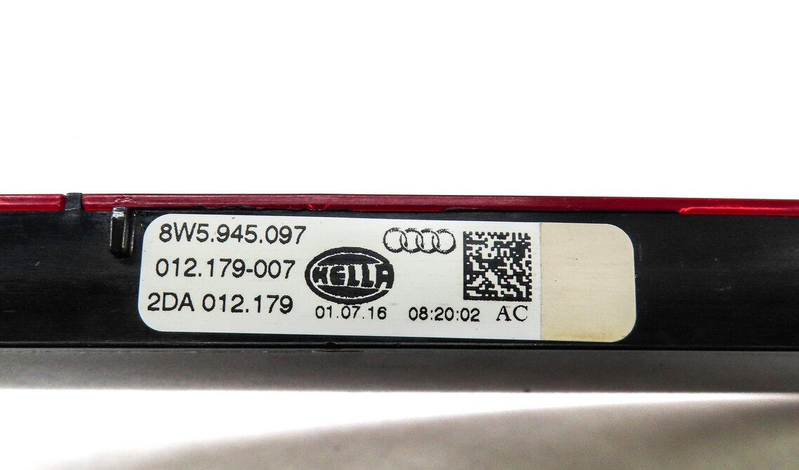 Thumbnail 6: 2017 AUDI A4 (B9 8W) REAR 3rd THIRD BRAKE LIGHT LAMP