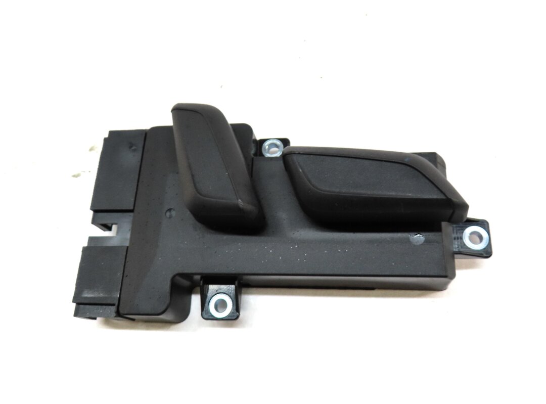 Thumbnail 6: 2017 AUDI A4 (B9 8W) FRONT RIGHT PASSENGER SEAT ADJUSTMENT SWITCH LUMBAR (BLACK)