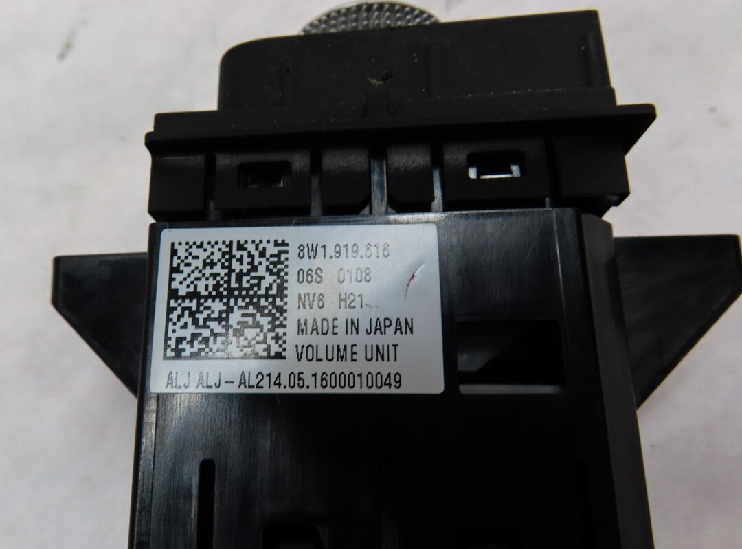 Thumbnail 4: 2017 AUDI A4 (B9 8W) CENTER CONSOLE VOLUME TRACK CONTROL KNOB SWITCH