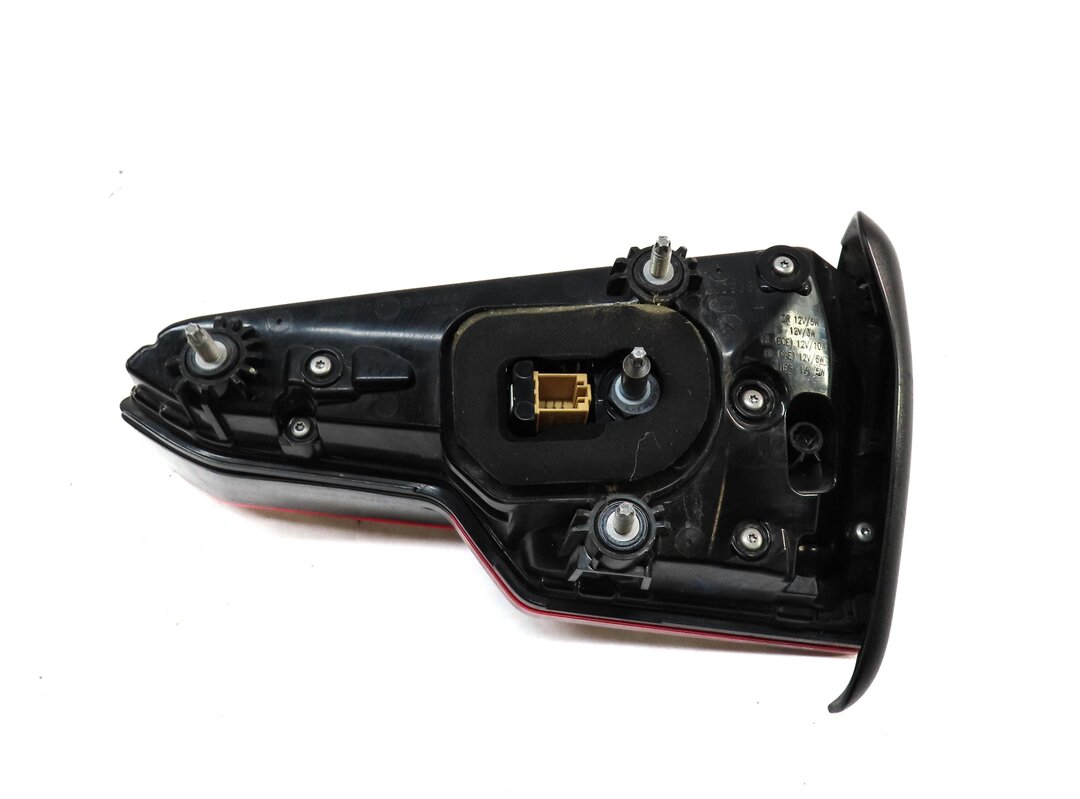 Thumbnail 3: 2017-2019 AUDI A4 (B9 8W) LEFT DRIVER REAR INNER TRUNK LED TAILLIGHT LIGHT LAMP