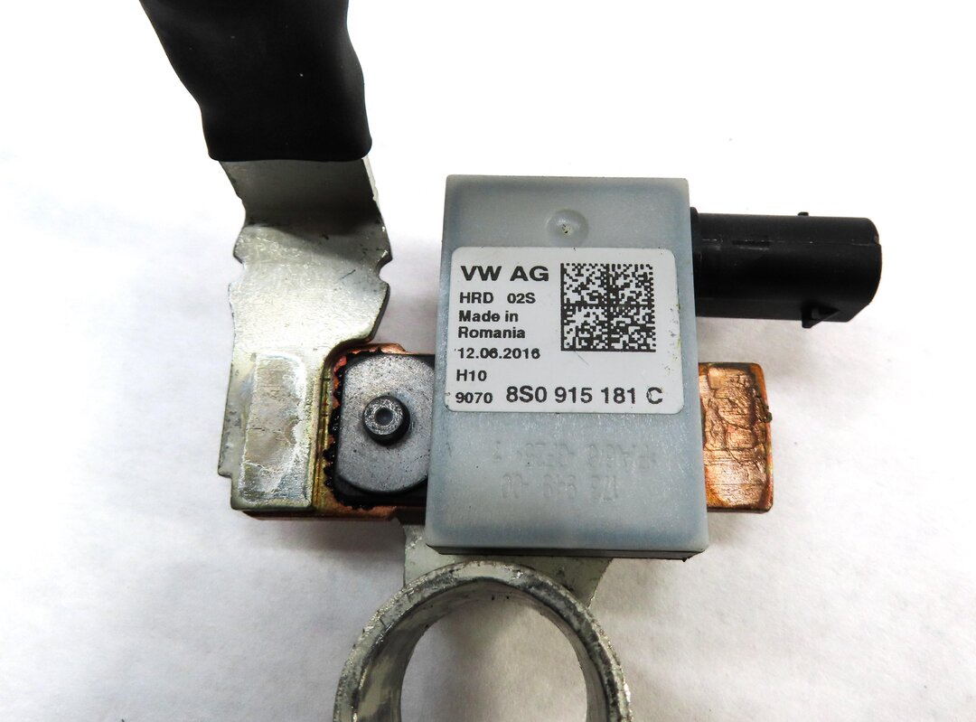 Thumbnail 5: 2017 AUDI A4 (B9 8W) NEGATIVE BATTERY CABLE w/ MONITOR MODULE