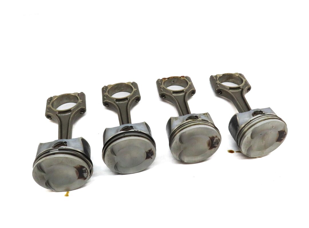 Thumbnail 1: 2017-2020 AUDI A4 A5 (B8 MLB) 2.0L TURBO ENGINE PISTON & CONECTING ROD SET 4