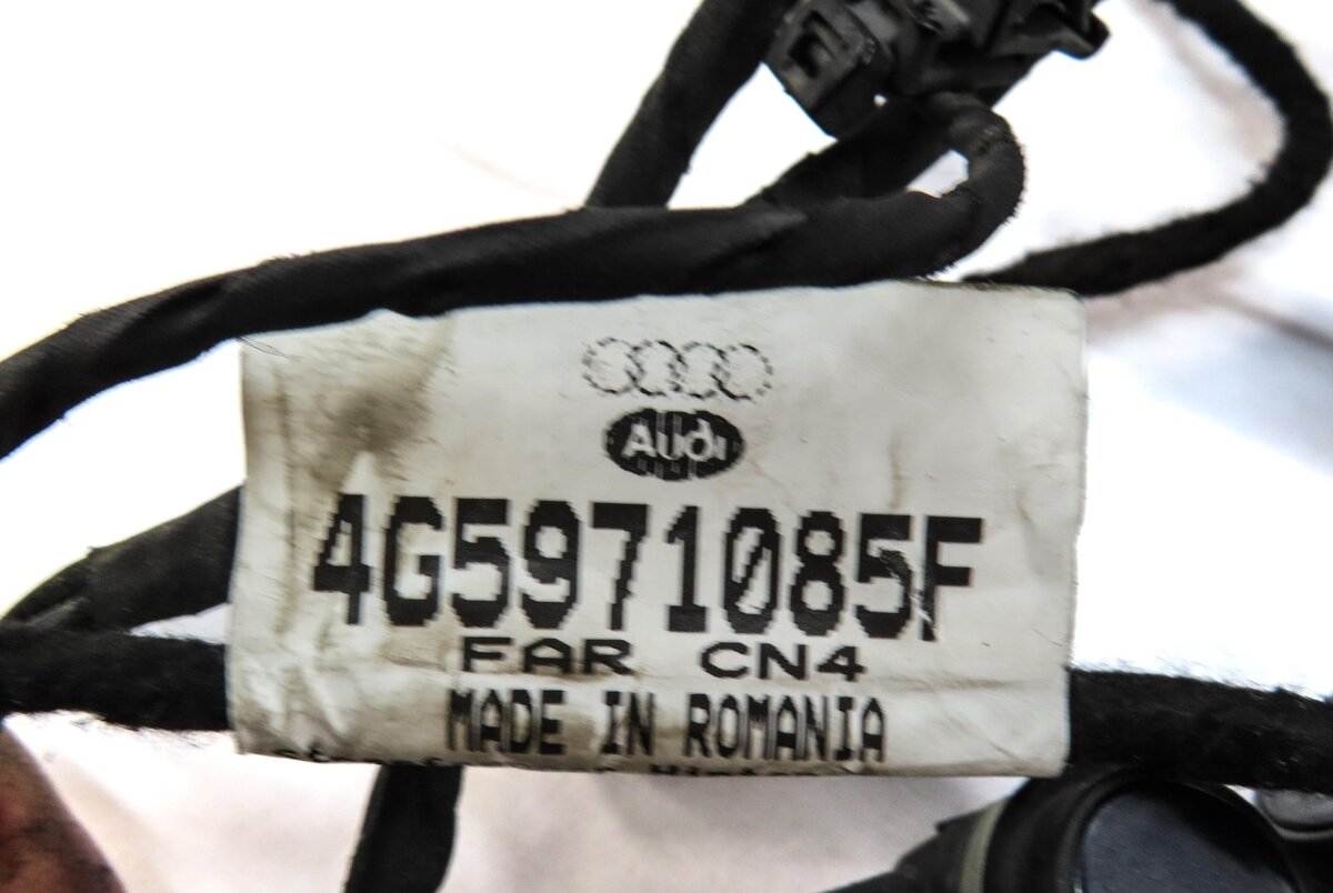 Thumbnail 4: 2014 AUDI A6 (C7) REAR PARK ASSIST PDC SENSOR SET4 (MOONLIGHT BLUE) w/ HARNESS