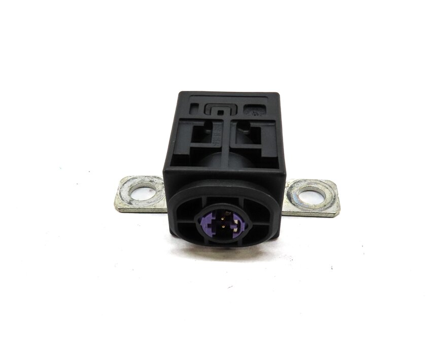 Thumbnail 2: 2014 AUDI A6 (C7) BATTERY OVERLAOD PROTECTION SWITCH 4F0915519