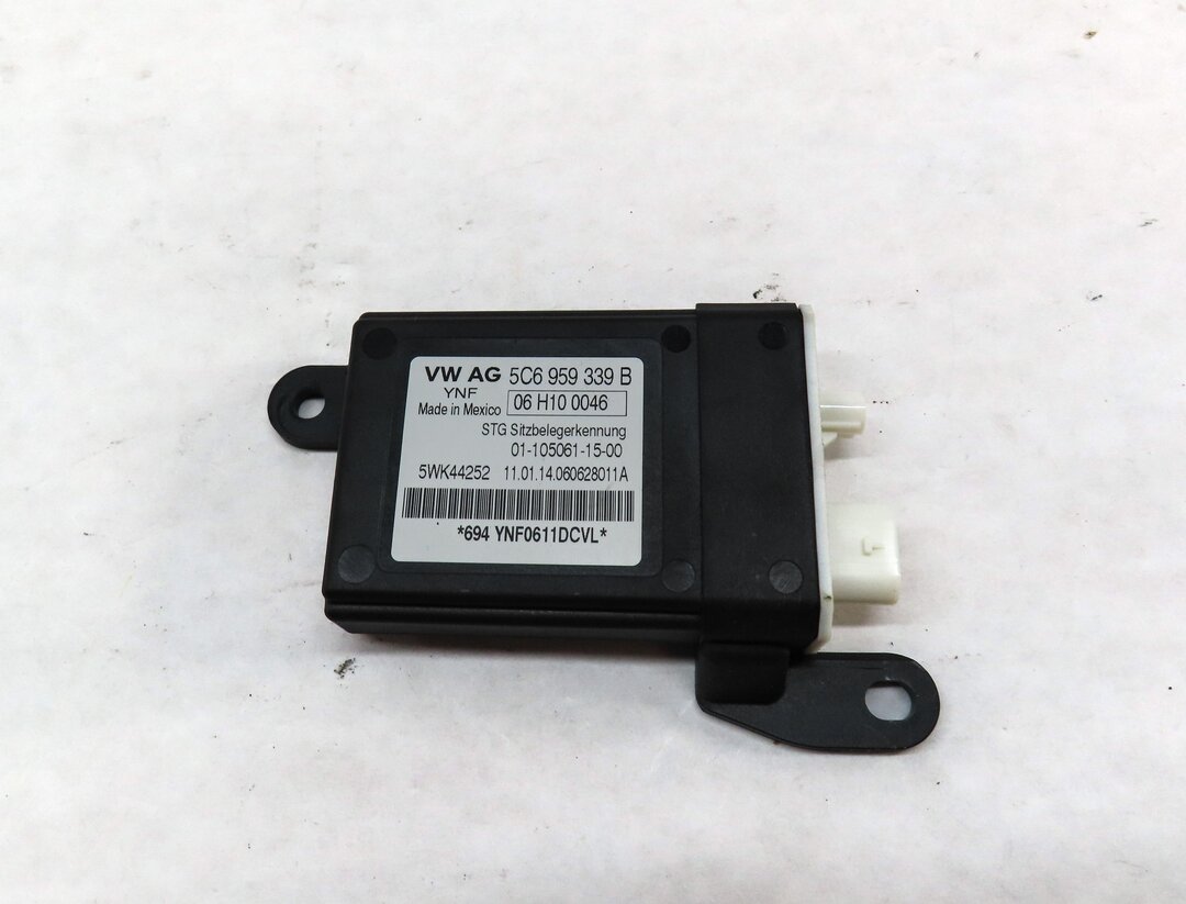 Thumbnail 2: 2014 AUDI A6 (C7) FRONT RIGHT PASSENGER SEAT OCCUPANCY SENSOR CONTROL MODULE