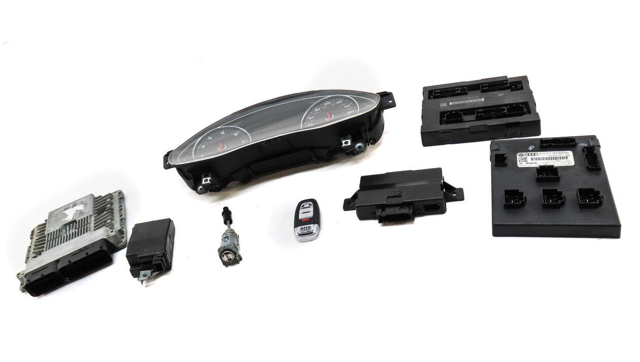 Thumbnail 1: 14 AUDI A6 C7 3.0L SUPER CTUA ENGINE BODY SPEEDOMETER IMMOBILIZER MODULE KEY SET