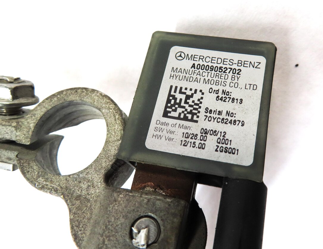 Thumbnail 4: 2013 MERCEDES C CLASS SEDAN (W04) NEGATIVE BATTERY CABLE INTELLIGENT BATTERY IBS