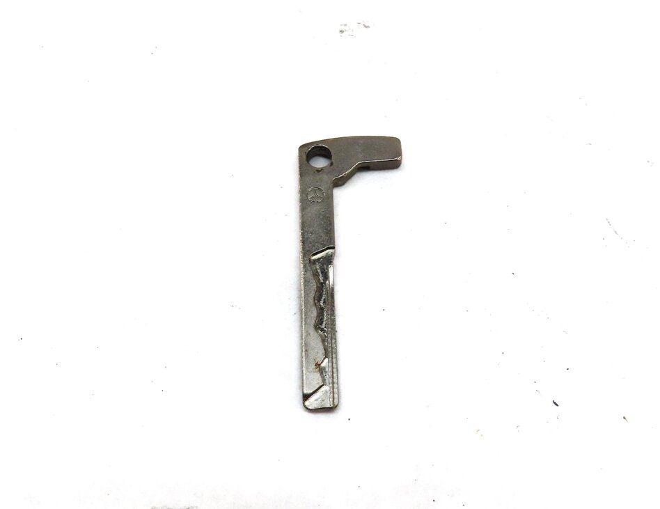 Thumbnail 8: 2013 MERCEDES C CLASS SEDAN (W04) FRONT LEFT DRIVER DOOR & TRUNK LOCK & KEY SET