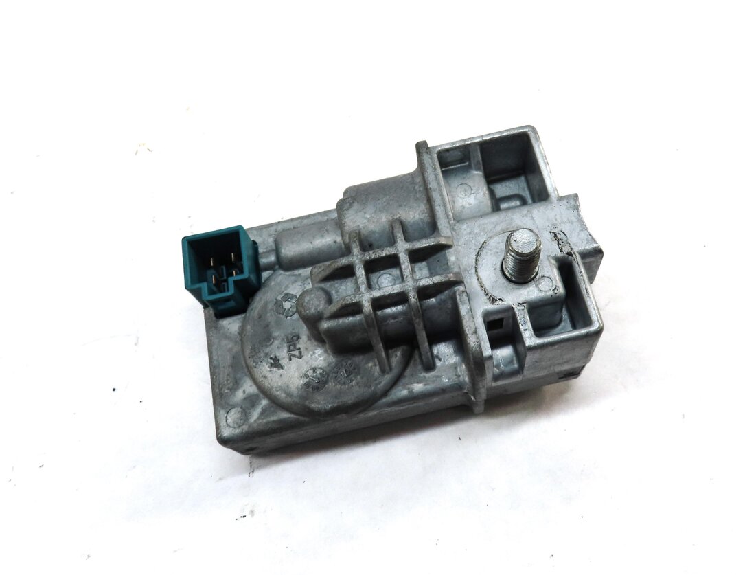 2013 MERCEDES C CLASS SEDAN (W04) STEERING COLUMN LOCK MODULE 2045458132
