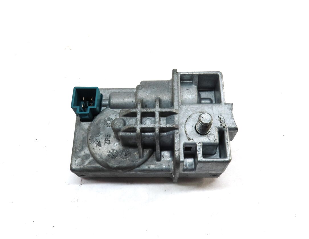 Thumbnail 2: 2013 MERCEDES C CLASS SEDAN (W04) STEERING COLUMN LOCK MODULE 2045458132