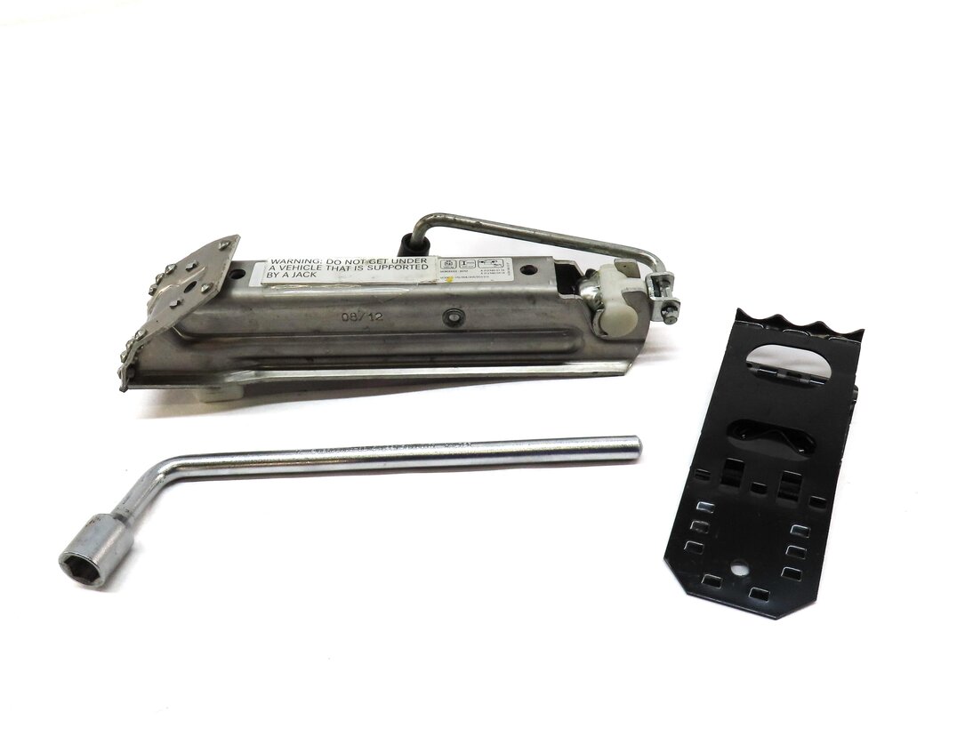 Thumbnail 2: 12-18 MERCEDES C E SL CLK CLS SLK (C207 W204 W207 W212 X204) TIRE JACK TOOL KIT