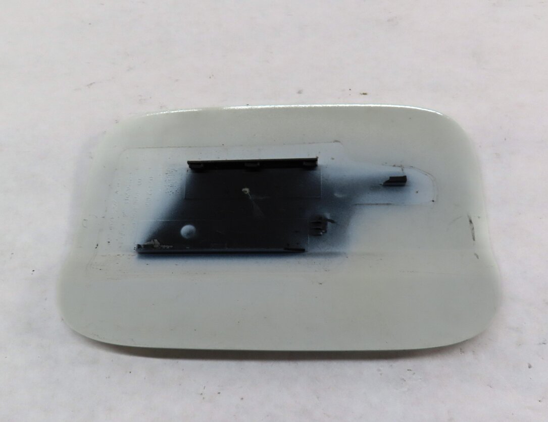 Thumbnail 4: 2008-2014 MERCEDES C250 C300 C350 C63 (W204) FUEL TANK DOOR TRIM COVER (WHITE)