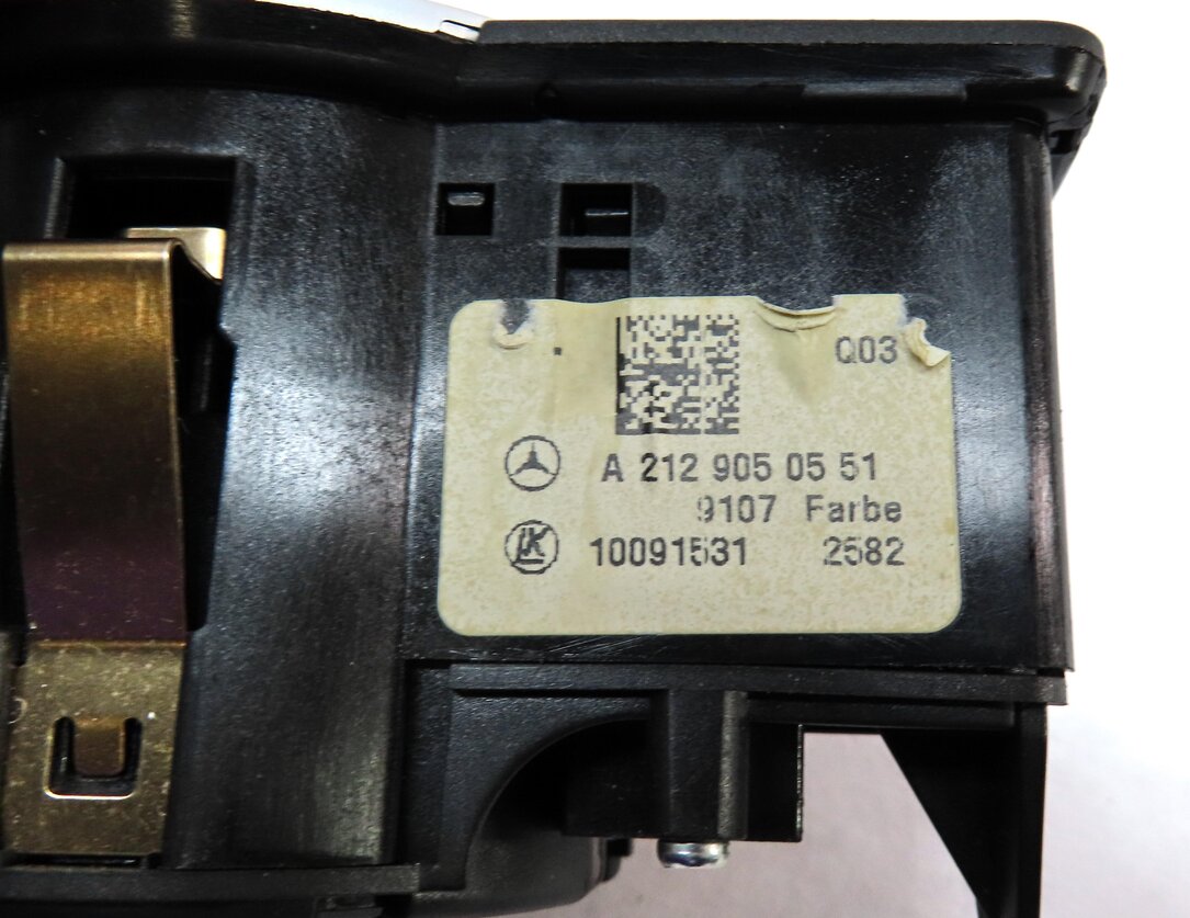 Thumbnail 5: 2008-2015 MERCEDES C-CLASS (W204) 15-21 C63 AMG (W205) HEADLIGHT SWITCH CONTROL