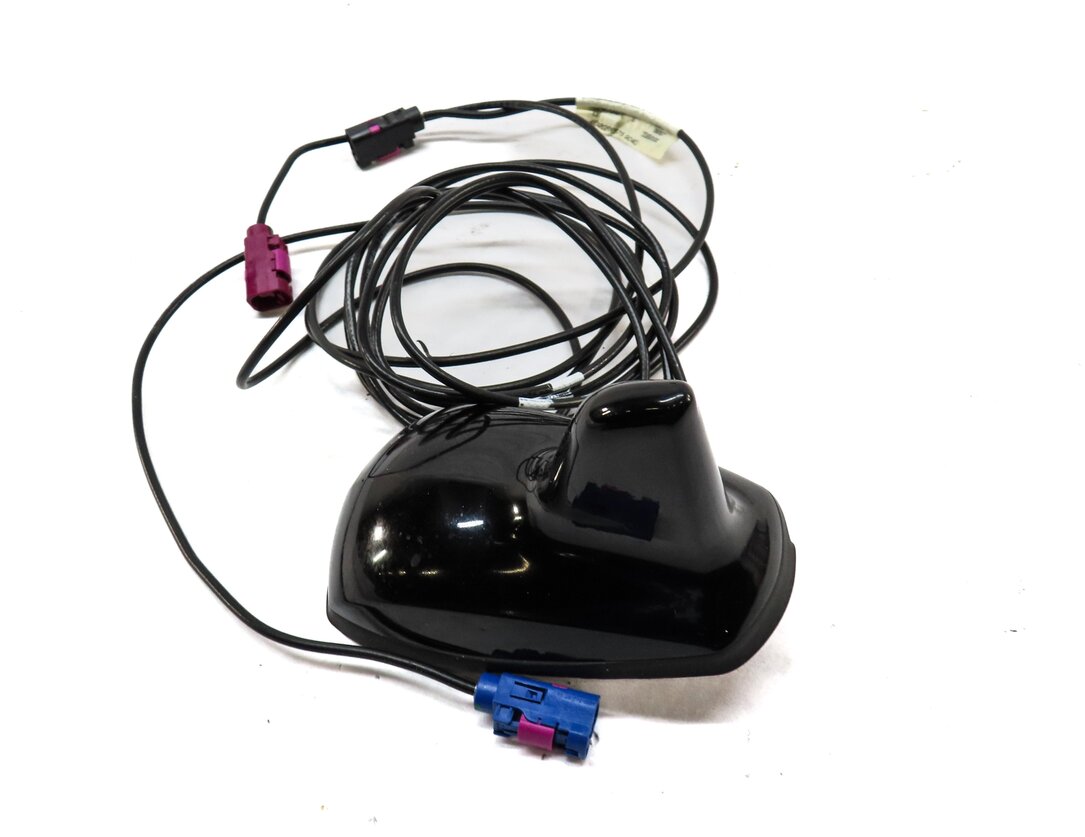 Thumbnail 3: 2013 MERCEDES C CLASS SEDAN (W04) GPS AM FM ROOF RADIO SHARK FIN ANTENNA (BLACK)